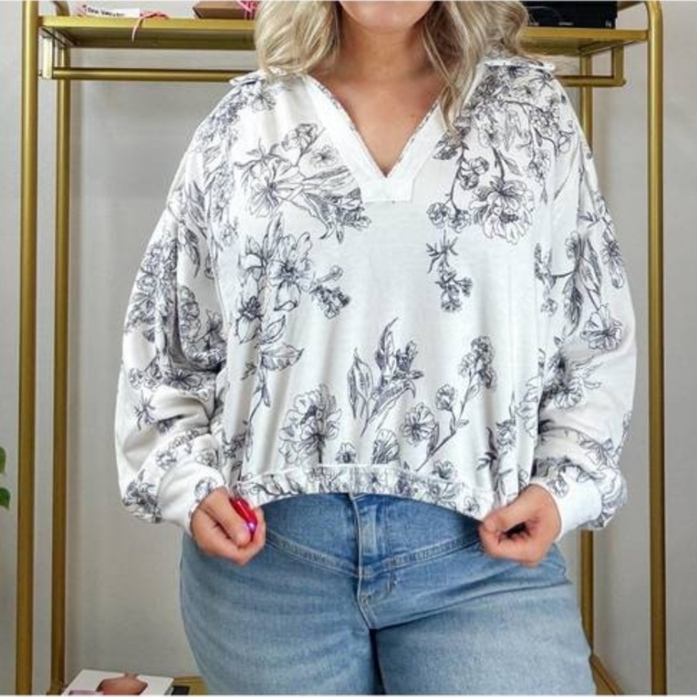 ILLA ILLA Floral Cropped Sweatshirt Lightweight Size Large